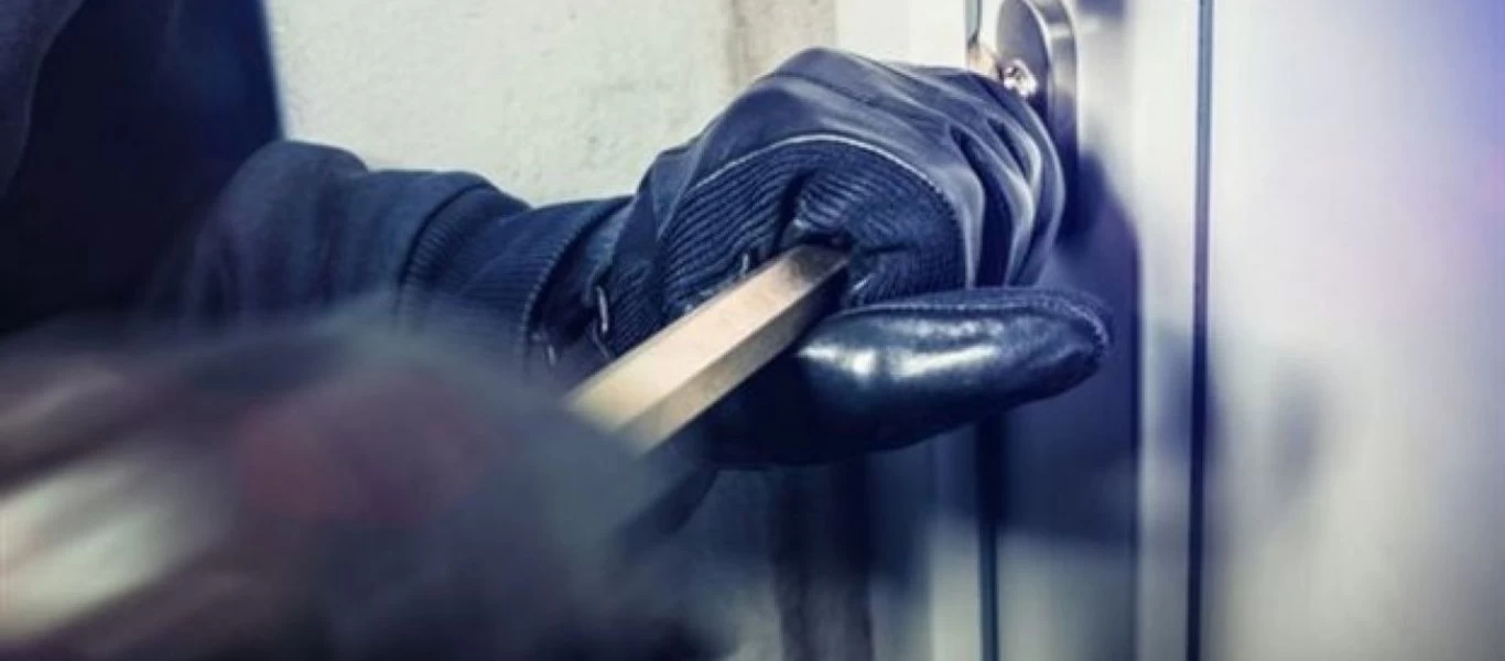 Σέρρες: Χειροπέδες σε δύο γυναίκες που διέρρηξαν τέσσερα σπίτια